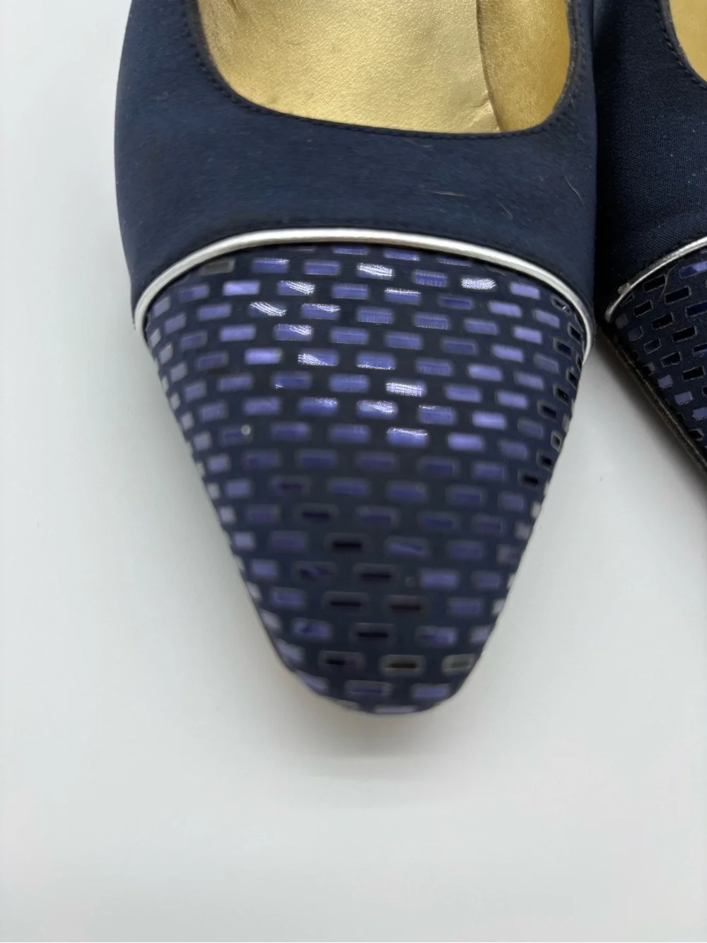 Elegant St John Navy Pointed-Toe Women's Pumps with Textured Cap Made in Italy